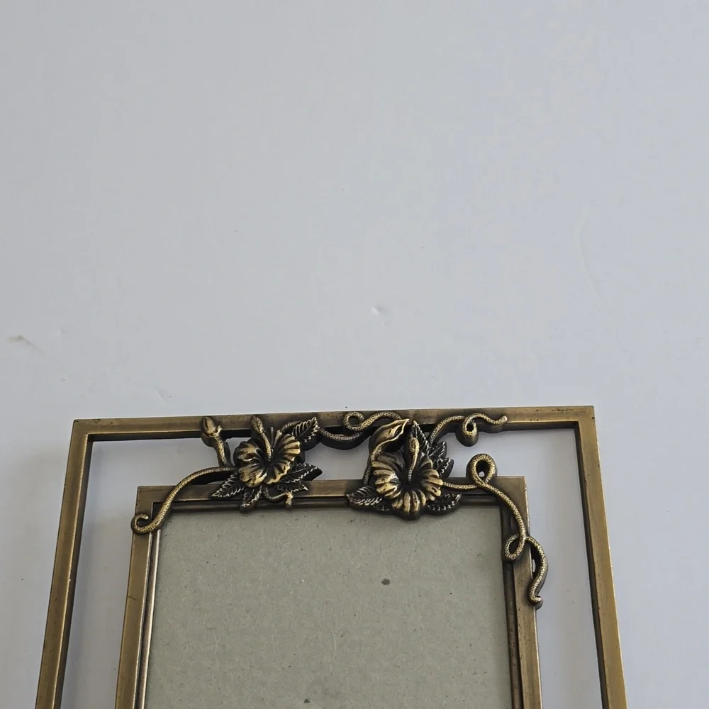 Vintage The Weston Gallery Metal Frame  Bronze Floral Vines Easel Display